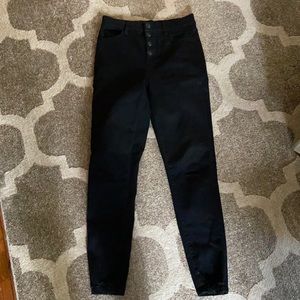 American Eagle - button fly / raw hem, High rise dream jeans. New - w/o tags